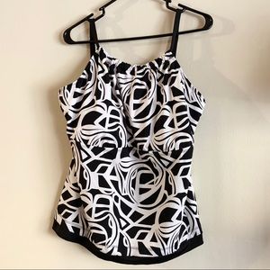 Like New| Apt. 9 Black & White Swirl Swim Top